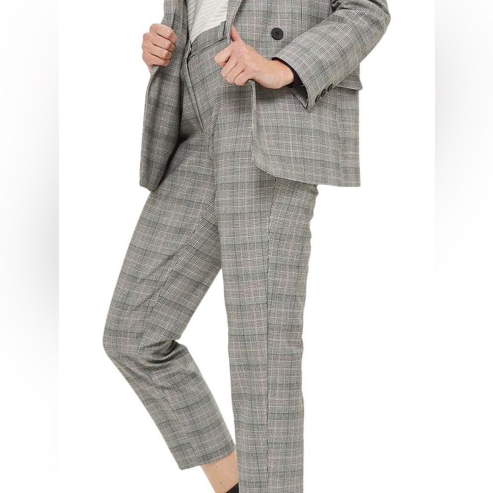 Show as the pictured